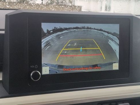 Used 2024 Toyota Tacoma TRD Off-Road image 19