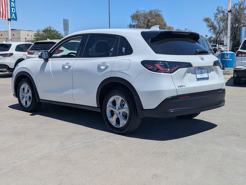 Used 2025 Honda HR-V LX image 3