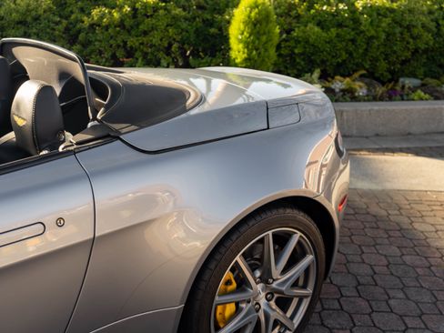 Used 2015 Aston Martin V8 Vantage GT image 8