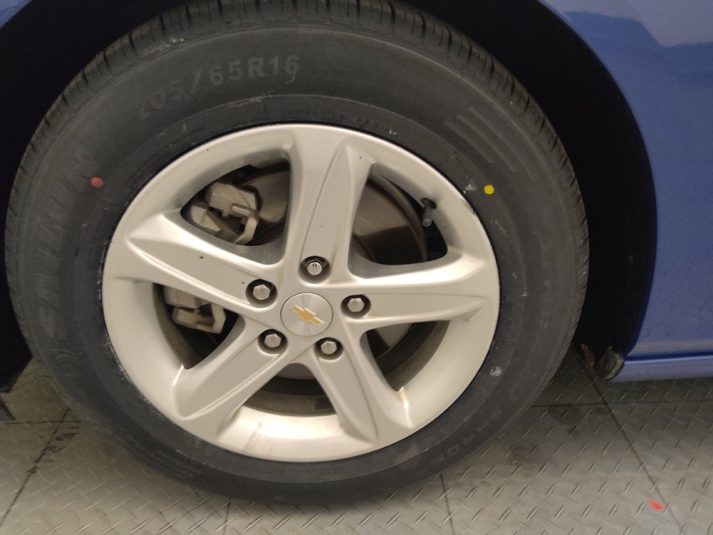 Used 2023 Chevrolet Malibu LS FWD image 31