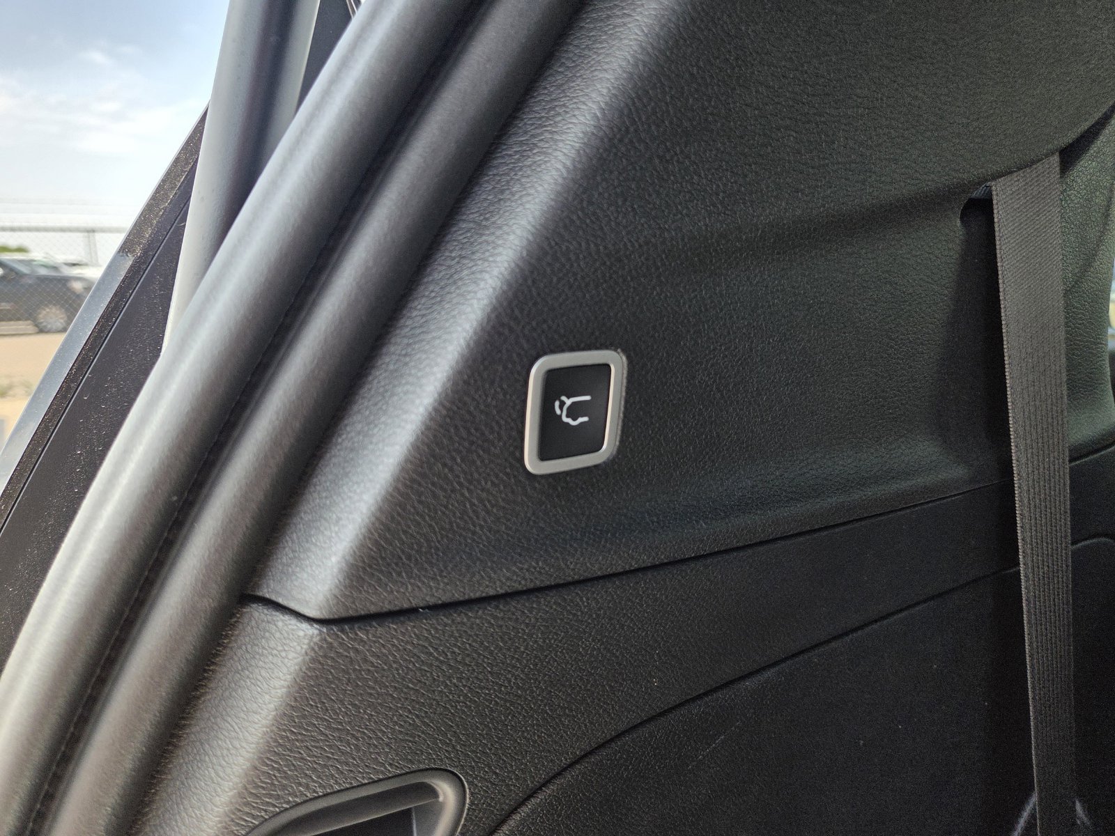 New 2026 Chrysler Pacifica Select FWD image 25