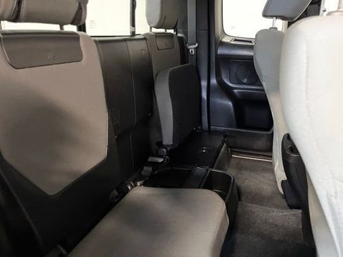 Used 2020 Toyota Tacoma SR w/ SR Convenience Package RWD image 13