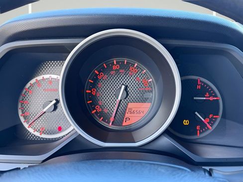 Used 2013 Toyota 4Runner SR5 w/ Convenience Pkg image 8