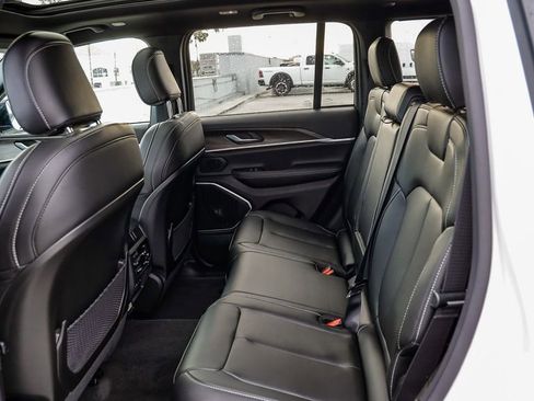 New 2026 Jeep Grand Cherokee Limited AWD/4WD image 23