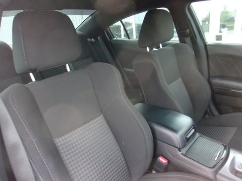 Used 2022 Dodge Charger R/T w/ Blacktop Package image 18