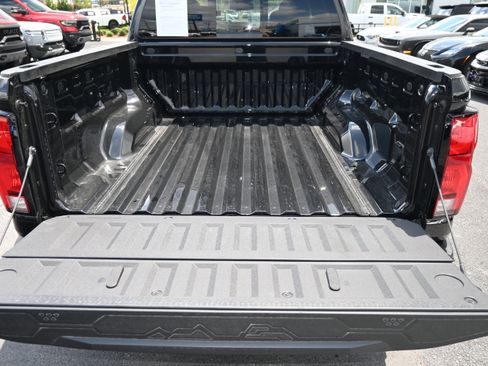 Used 2025 Chevrolet Colorado Z71 w/ Technology Package image 36