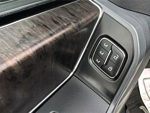 Used 2022 Ford F150 Lightning Lariat w/ Equipment Group 511A High image 12