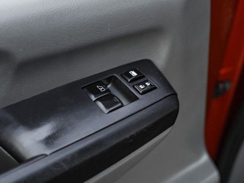 Used 2021 Nissan NV 3500 SV w/ Back Door Glass Package image 36