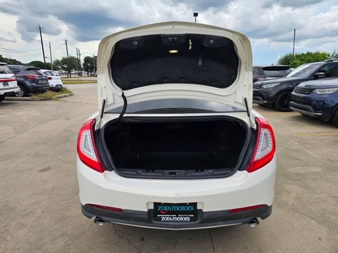 Used 2013 Lincoln MKS FWD image 8
