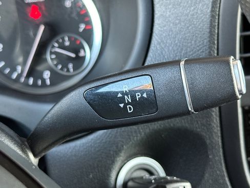 Used 2023 Mercedes-Benz Metris Passenger image 25