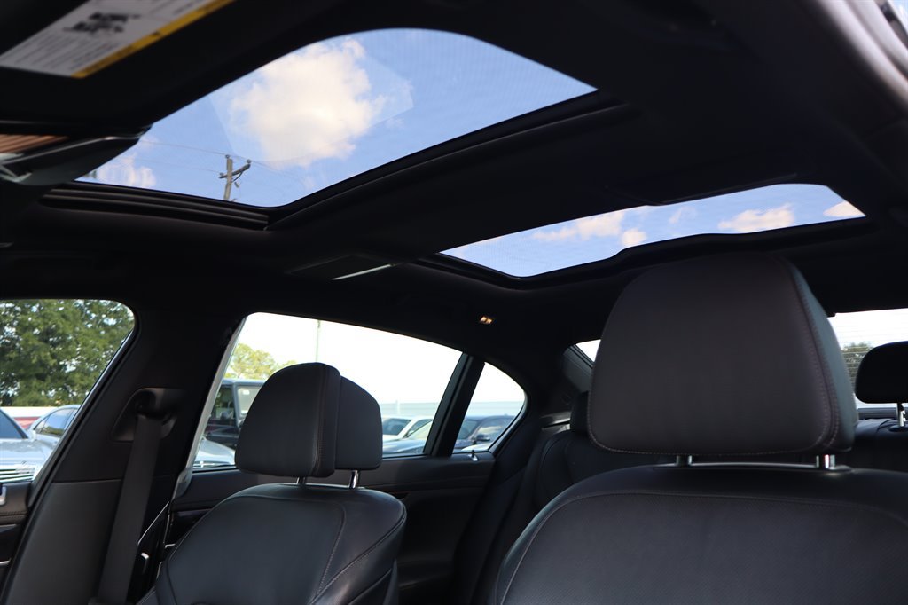 Used 2019 BMW 740i w/ Executive Package RWD image 32