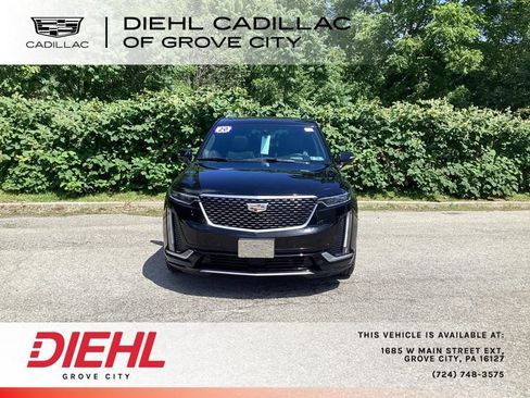 Used 2020 Cadillac XT6 Premium Luxury w/ Platinum Package AWD/4WD image 2
