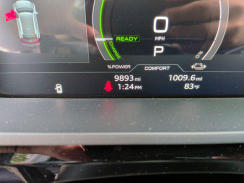 Used 2024 Audi Q8 e-tron Prestige w/ Prestige Package image 19