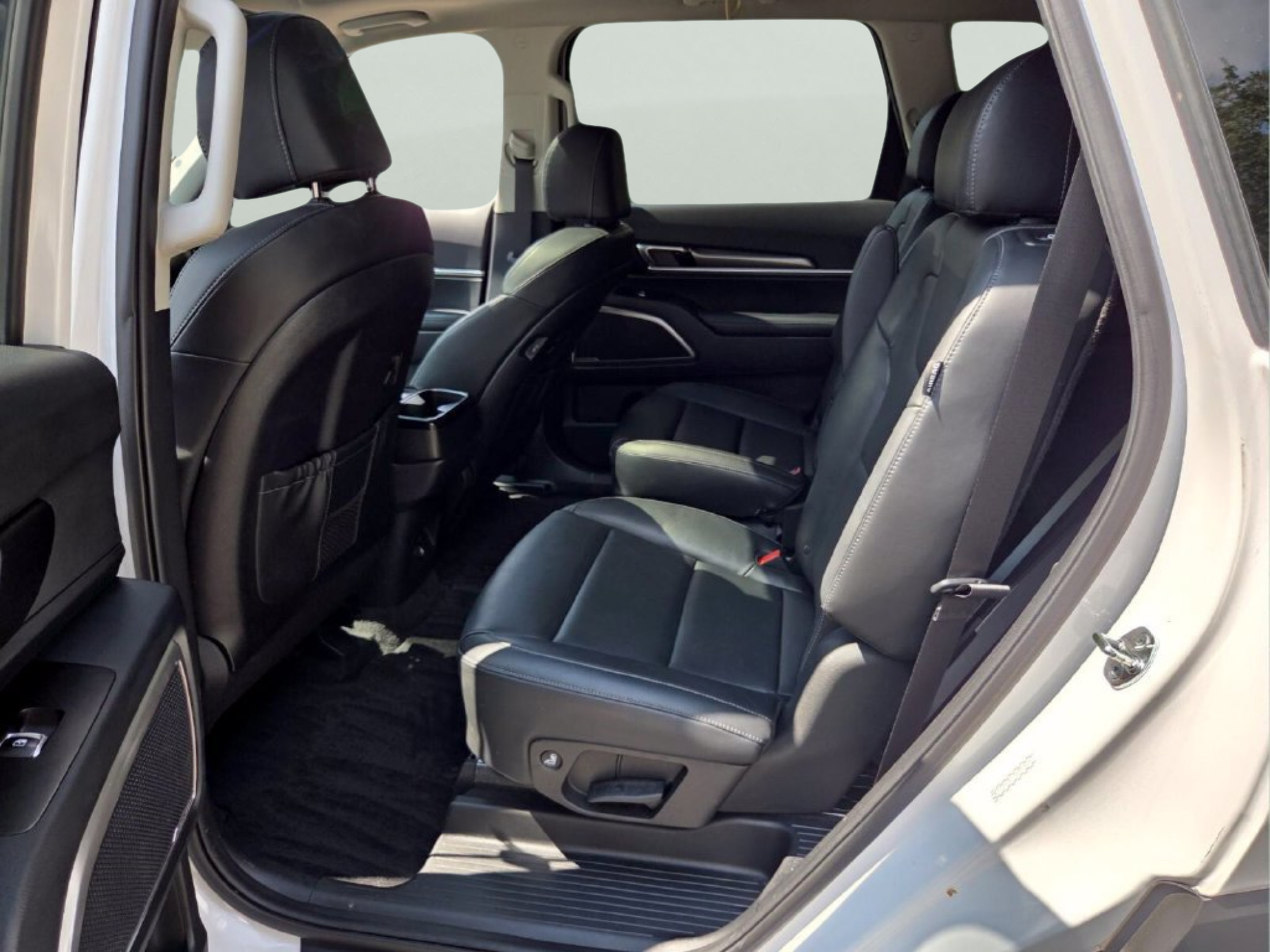 Used 2024 Kia Telluride S w/ S Sunroof Package FWD image 11