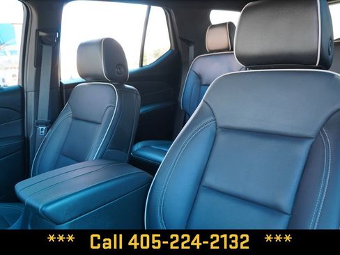 Used 2023 Chevrolet Traverse Premier AWD/4WD image 18