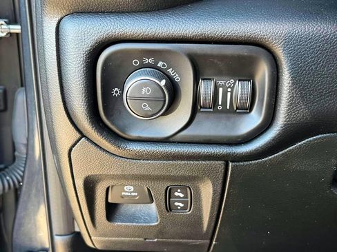 Used 2019 RAM 1500 Laramie w/ Sport Appearance Package image 19