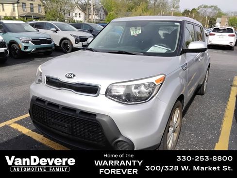Used 2015 Kia Soul + image 1