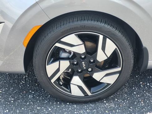 Certified 2025 Kia Soul GT-Line w/ GT-Line Technology Package FWD image 8