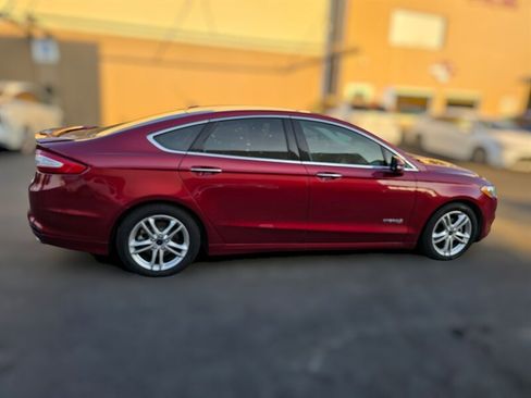 Used 2016 Ford Fusion Titanium image 9