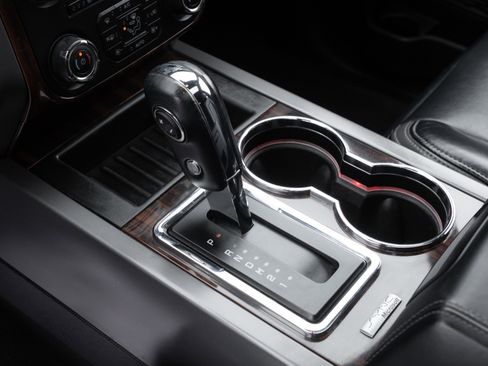 Used 2015 Ford Expedition EL Platinum image 18