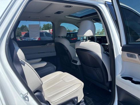 Used 2023 Hyundai Palisade Limited AWD/4WD image 13