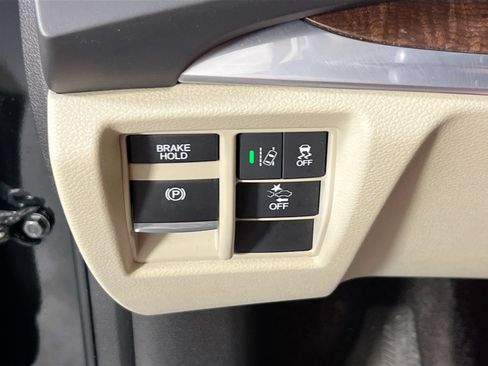 Used 2017 Acura MDX SH-AWD w/ Technology Package image 10