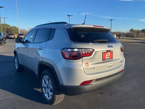 New 2026 Jeep Compass Latitude image 5