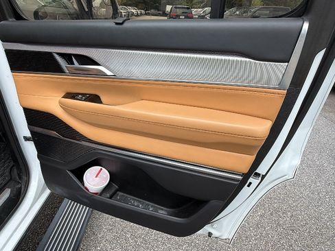 Used 2022 Jeep Grand Wagoneer Series III w/ Rear Seat Video Group 1 AWD/4WD image 21