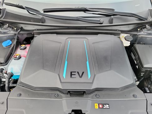 Certified 2024 Hyundai Ioniq 5 SEL RWD image 24