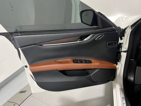 Used 2018 Maserati Ghibli S Q4 image 21