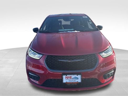 New 2026 Chrysler Pacifica Select image 9