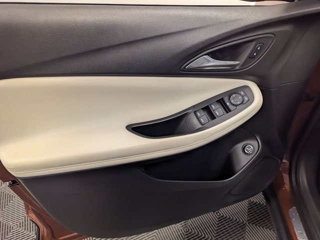 Used 2021 Buick Encore GX Select AWD/4WD image 13