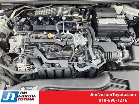 Used 2025 Toyota Corolla LE FWD image 31