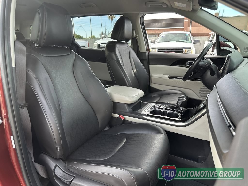 Used 2022 Kia Carnival EX FWD image 9