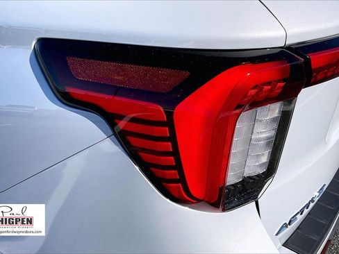 New 2026 Ford Explorer Active w/ Active Comfort Package image 25