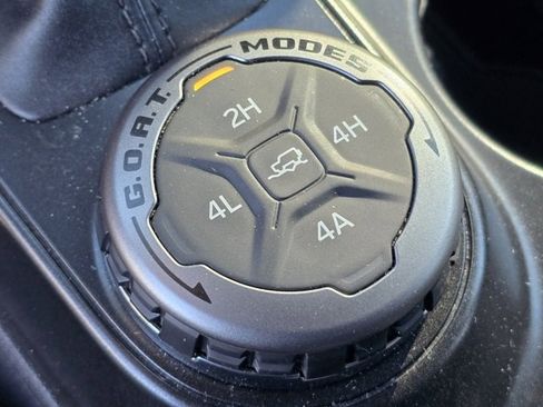 Used 2023 Ford Bronco Badlands image 24