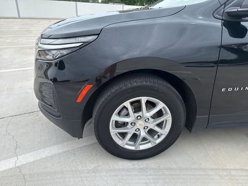 Used 2024 Chevrolet Equinox LS w/ LS Convenience Package image 2