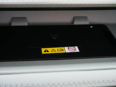 Used 2023 Toyota Highlander Platinum image 27