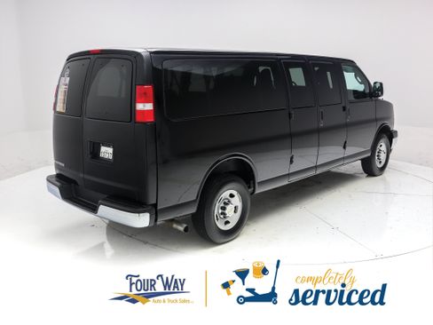 Used 2024 Chevrolet Express 3500 LT w/ LT Preferred Equipment Group RWD image 4