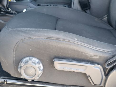 Used 2021 Jeep Wrangler Unlimited Sahara image 12