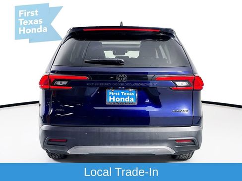 Used 2024 Toyota Grand Highlander Limited image 6