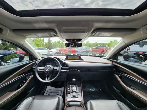 Used 2022 MAZDA CX-30 AWD 2.5 S w/ Premium Package image 9