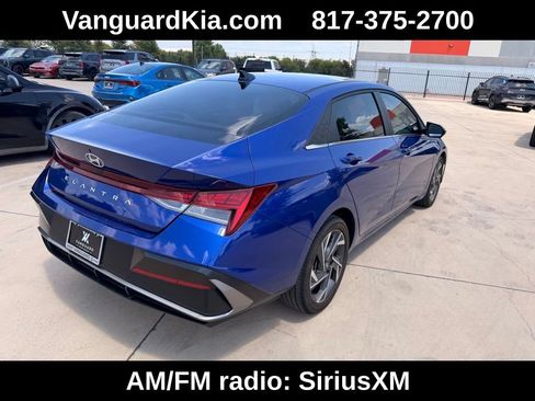 Used 2025 Hyundai Elantra SEL FWD image 4
