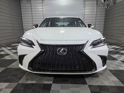 Used 2022 Lexus ES 350 F Sport image 2