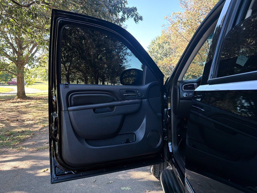 Used 2013 GMC Yukon Denali AWD/4WD image 20