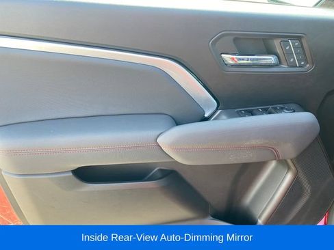Used 2023 Chevrolet Colorado Z71 w/ Z71 Convenience Package 2 AWD/4WD image 16