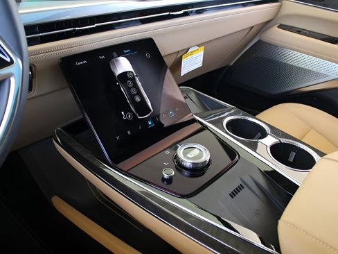 New 2025 Cadillac Escalade IQ Luxury 2 image 29