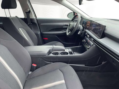 Used 2025 Hyundai Sonata SEL FWD image 10