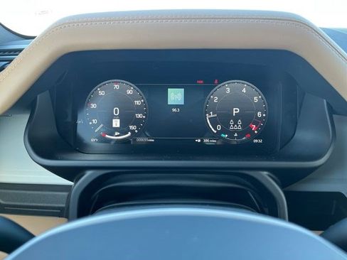 New 2026 Land Rover Defender 130 X-Dynamic SE AWD/4WD image 14
