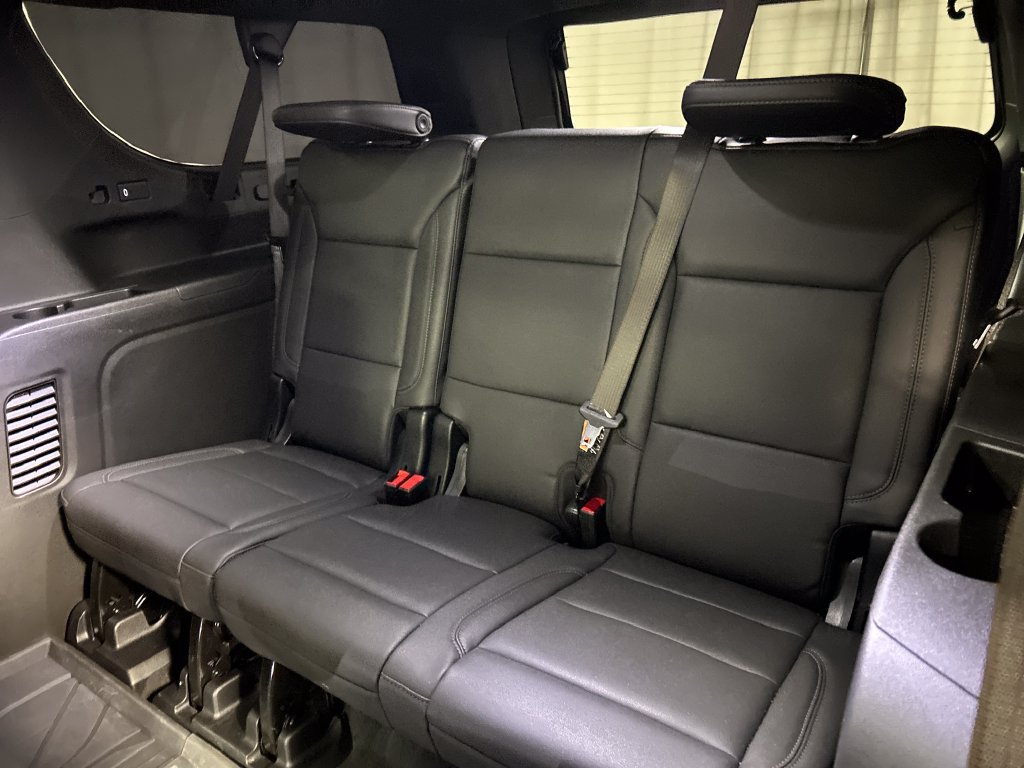 Used 2026 Chevrolet Suburban Z71 w/ Comfort Package AWD/4WD image 25
